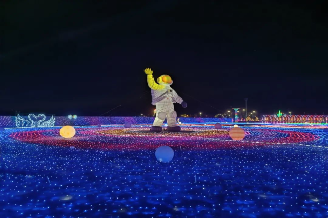 2023年奧威第二屆“盛夏之夜”敕勒馬技炫彩燈光秀盛大開幕